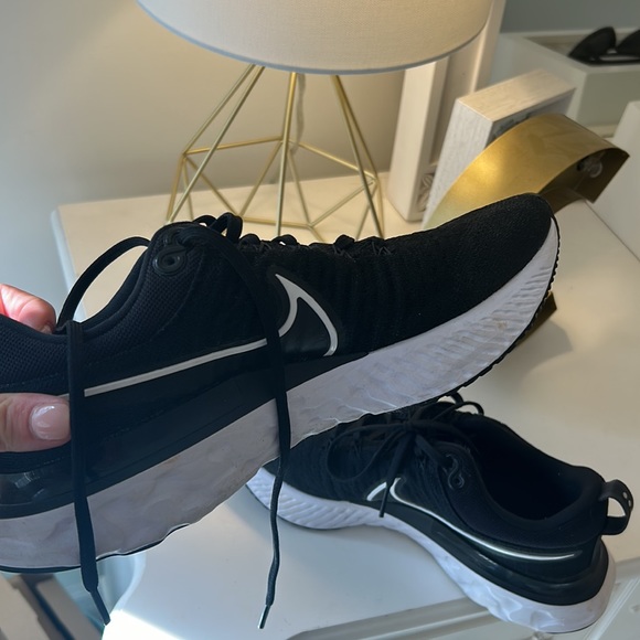 Nike react infinity flynit running shoe - Picture 2 of 3